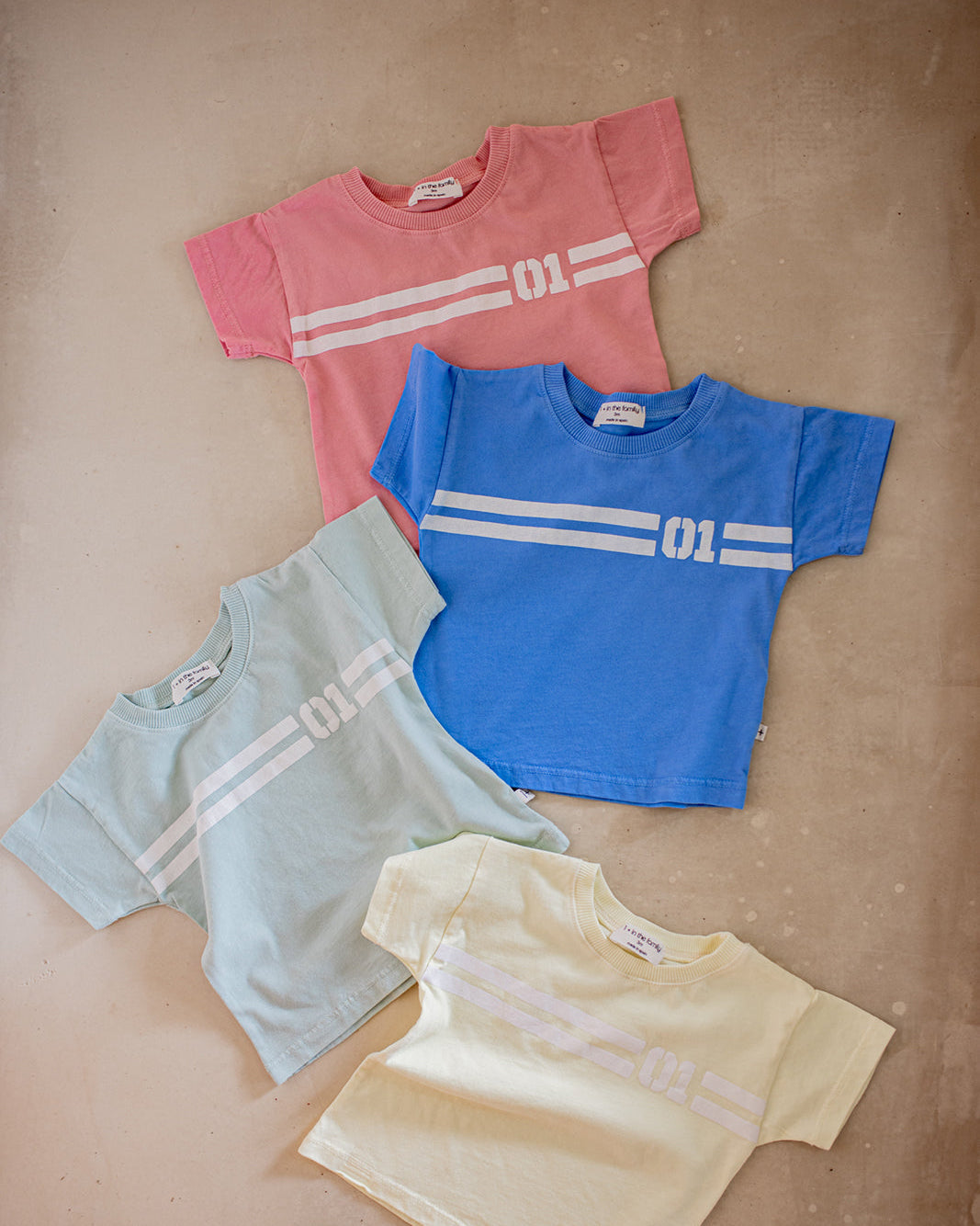 1+ IN THE FAMILY | t-shirt stampa