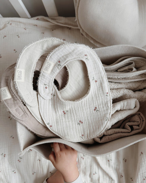 BABY SHOWER | bavaglia ciliegine