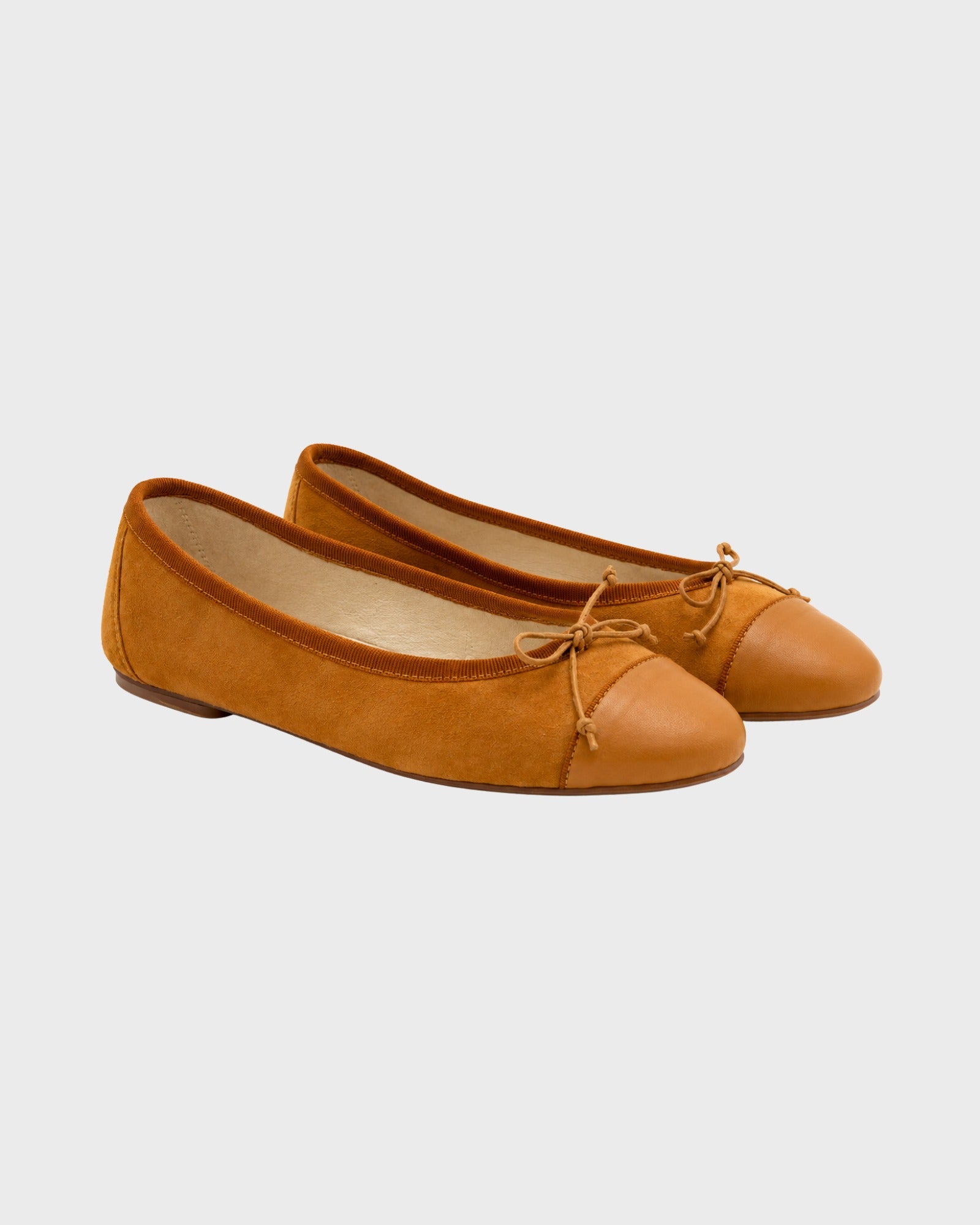 GIELLE | ballerina camoscio punta nappa