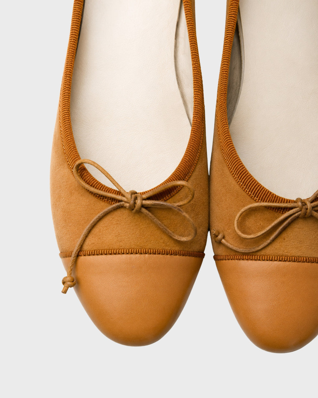 GIELLE | ballerina camoscio punta nappa
