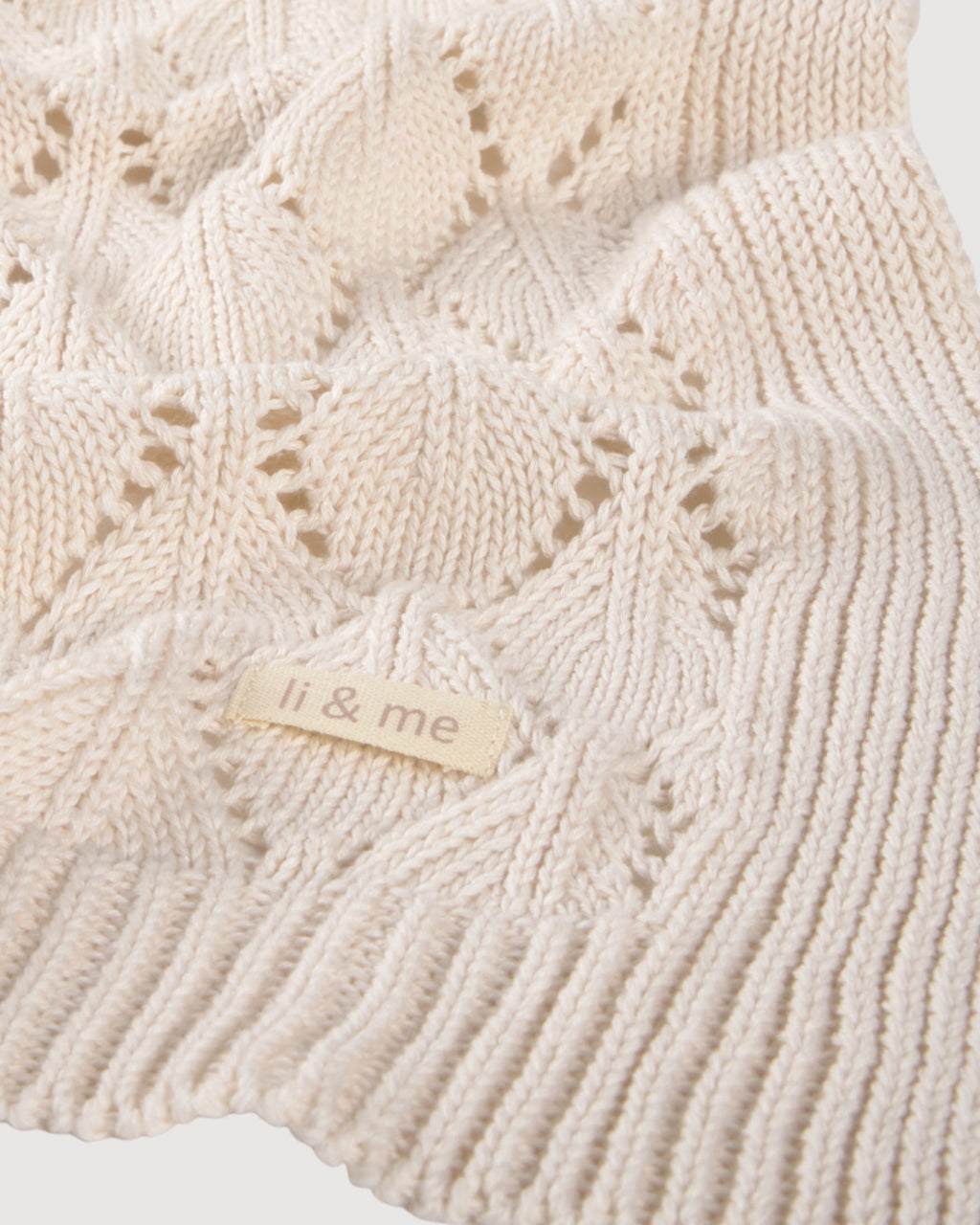LI & ME | coperta traforata