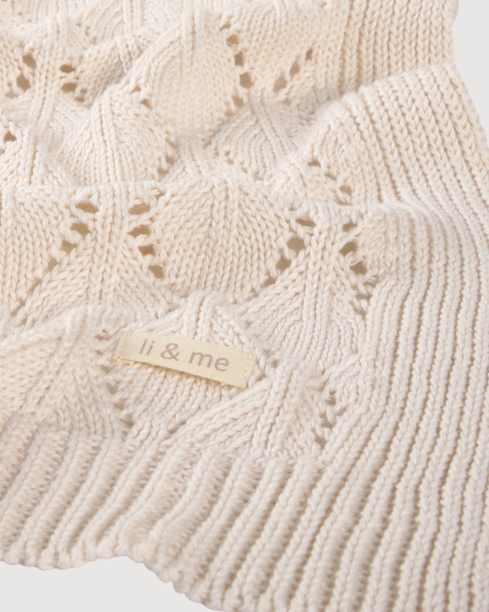 LI & ME | coperta traforata
