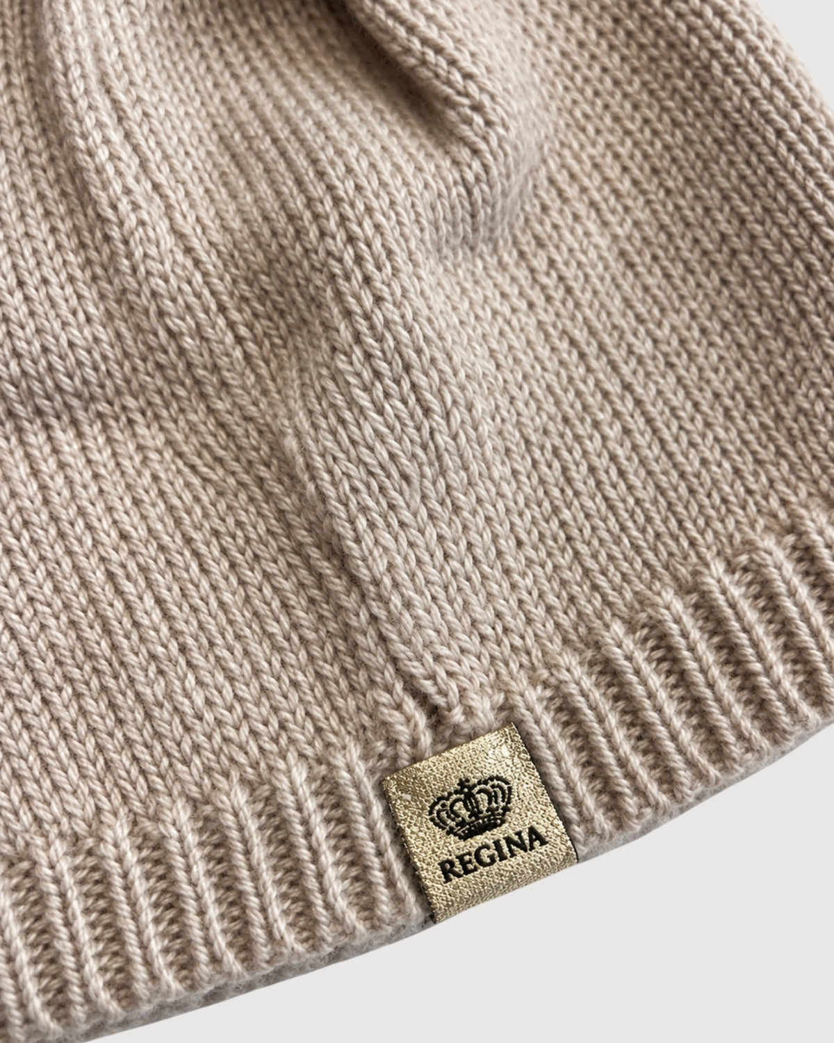 REGINA | berretto in cashmere con cuore