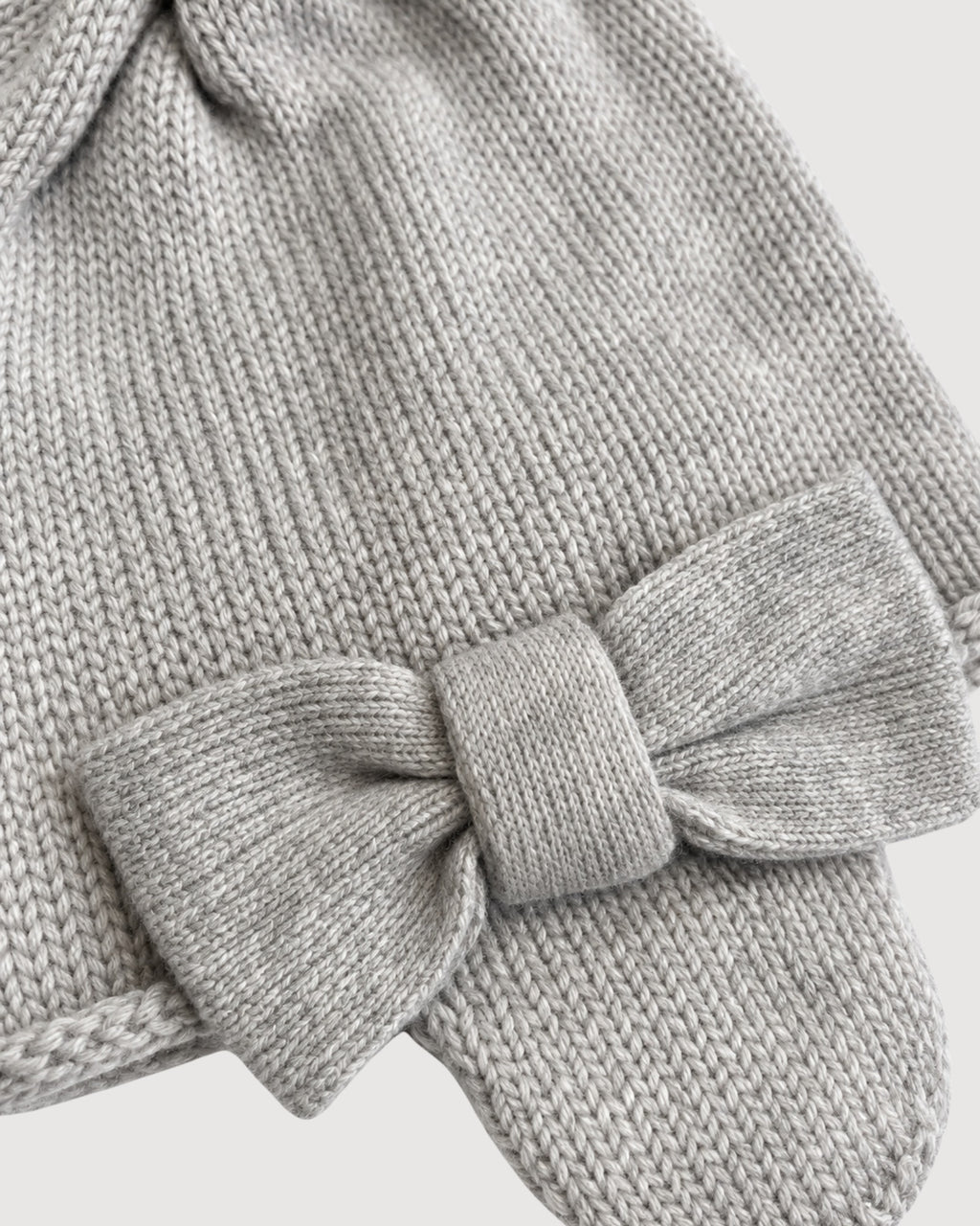 REGINA | berretto in cashmere con paraorecchie