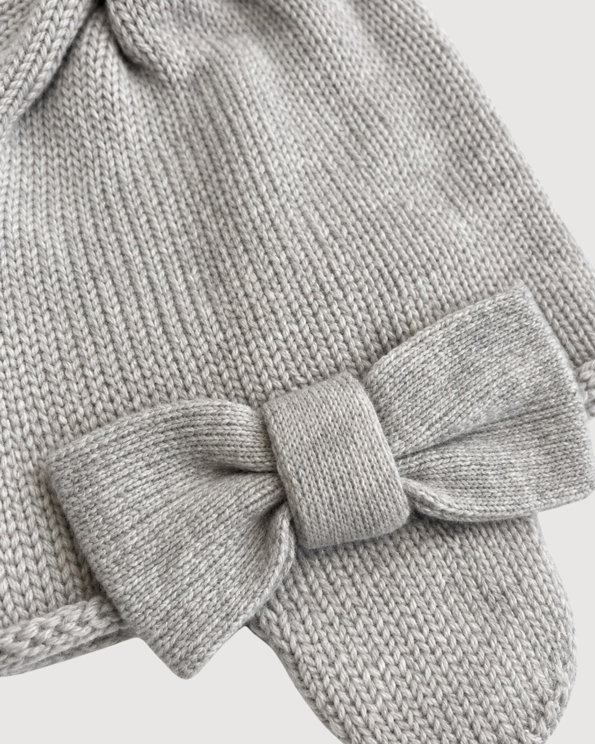 REGINA | berretto in cashmere con paraorecchie